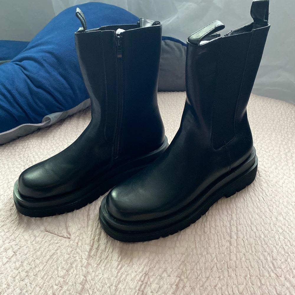 Jeini Black Boots
